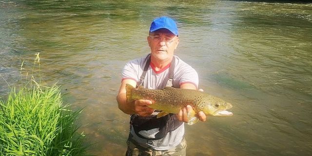 Ulov potočne pastrmke