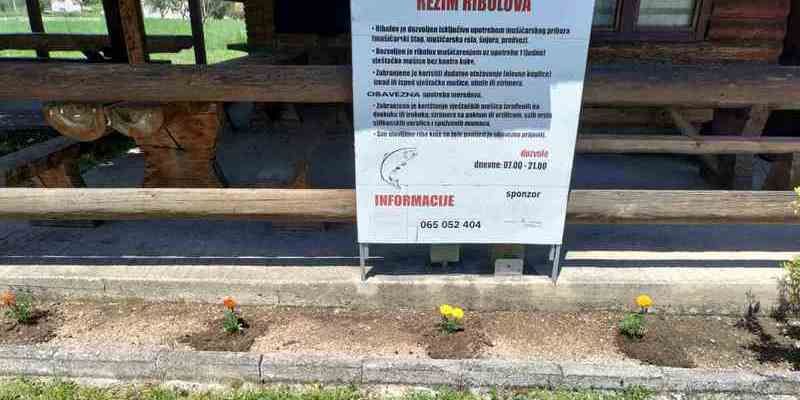 Posađeno cvijeće kod Ribarskog doma